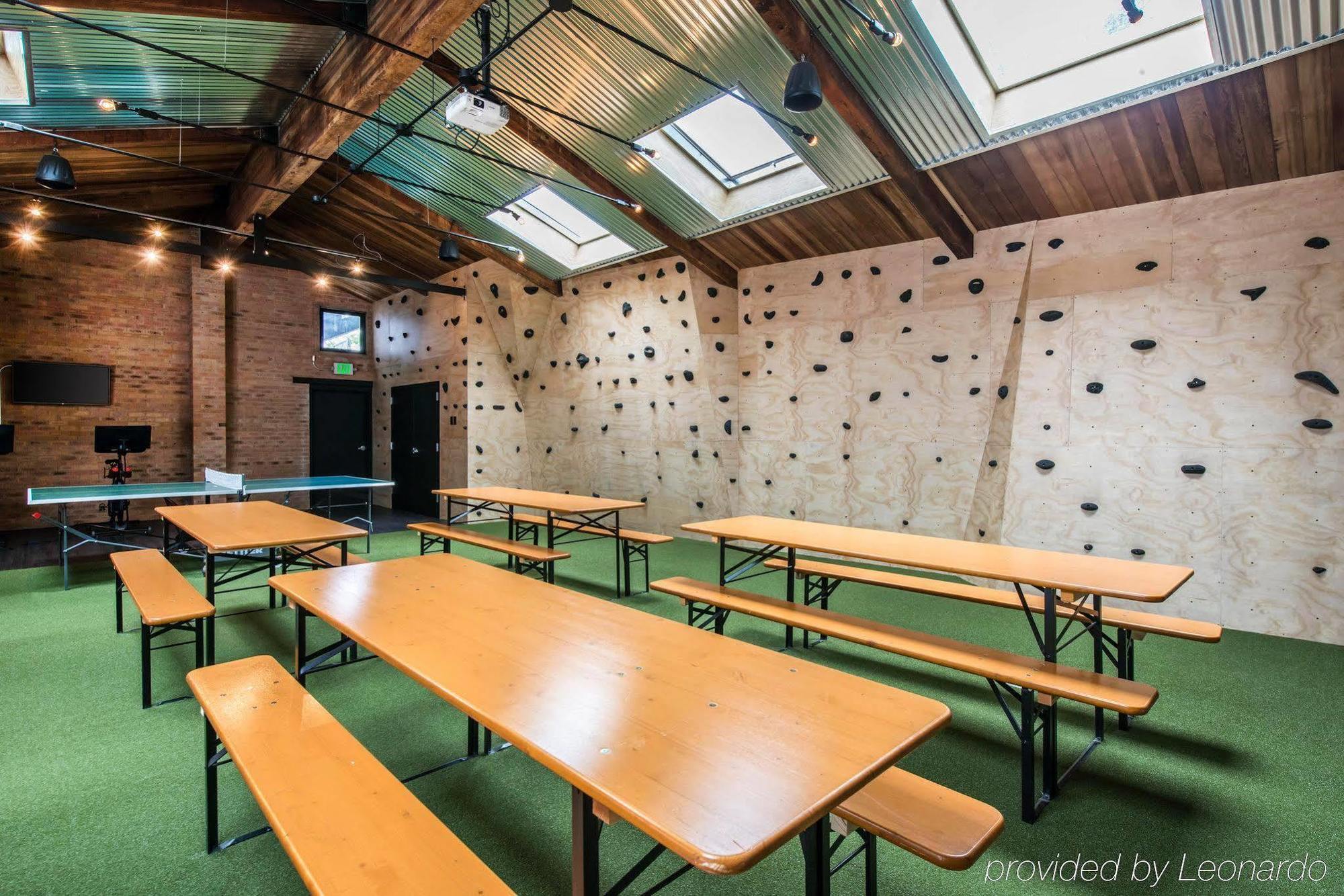 Basecamp Boulder 호텔 외부 사진