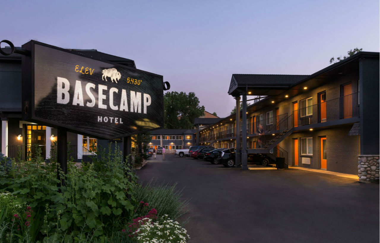 Basecamp Boulder 호텔 외부 사진